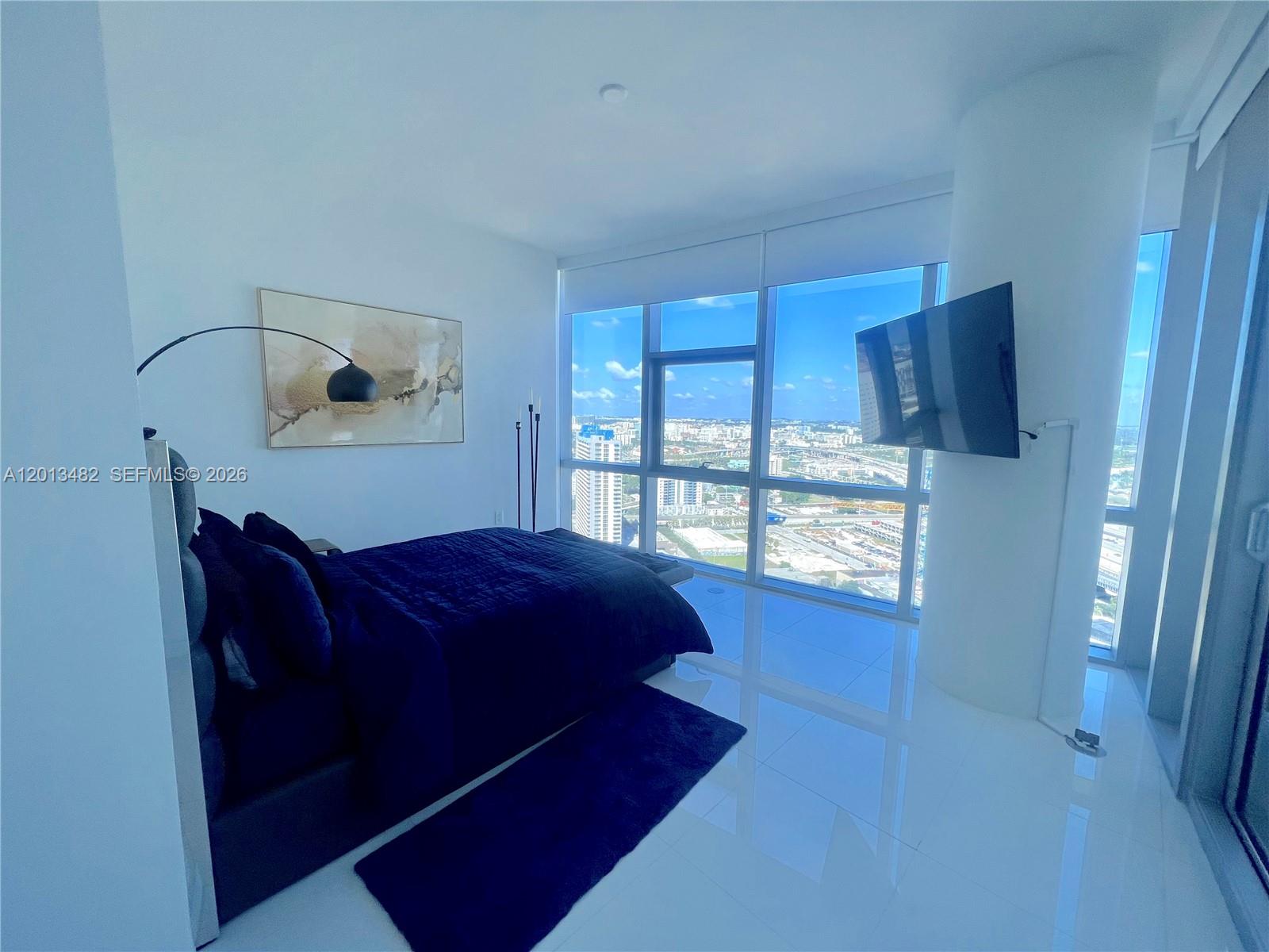 image Paramount Miami Worldcenter17