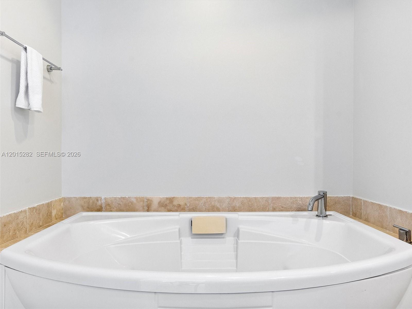 18201 Collins Ave #4009 Sunny Isles Beach, FL 33160