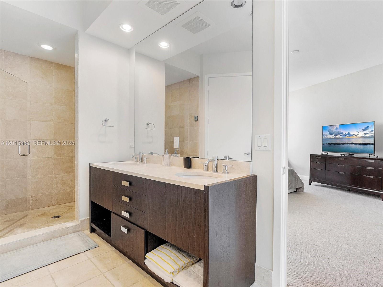 18201 Collins Ave #4009 Sunny Isles Beach, FL 33160