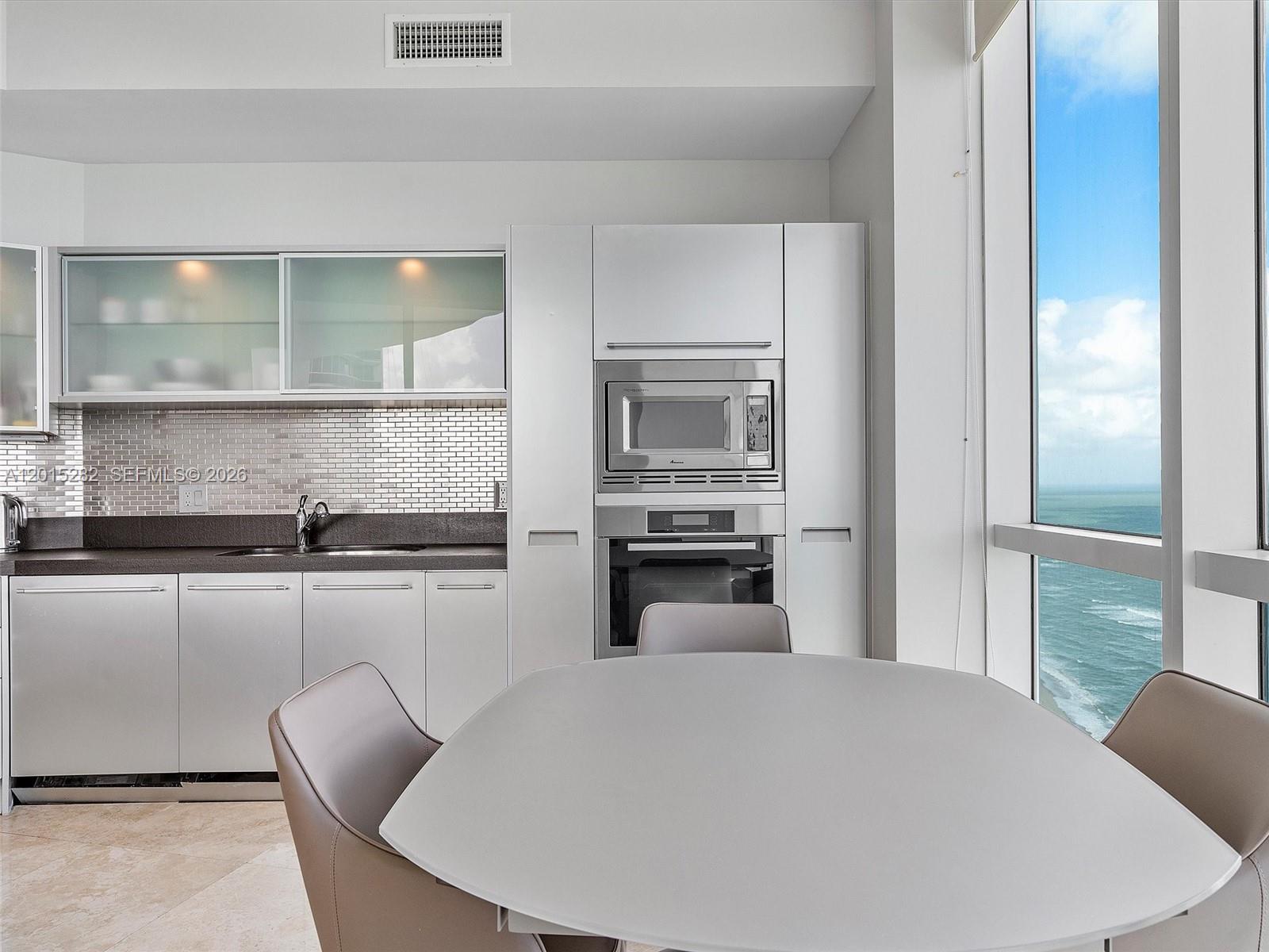 18201 Collins Ave #4009 Sunny Isles Beach, FL 33160