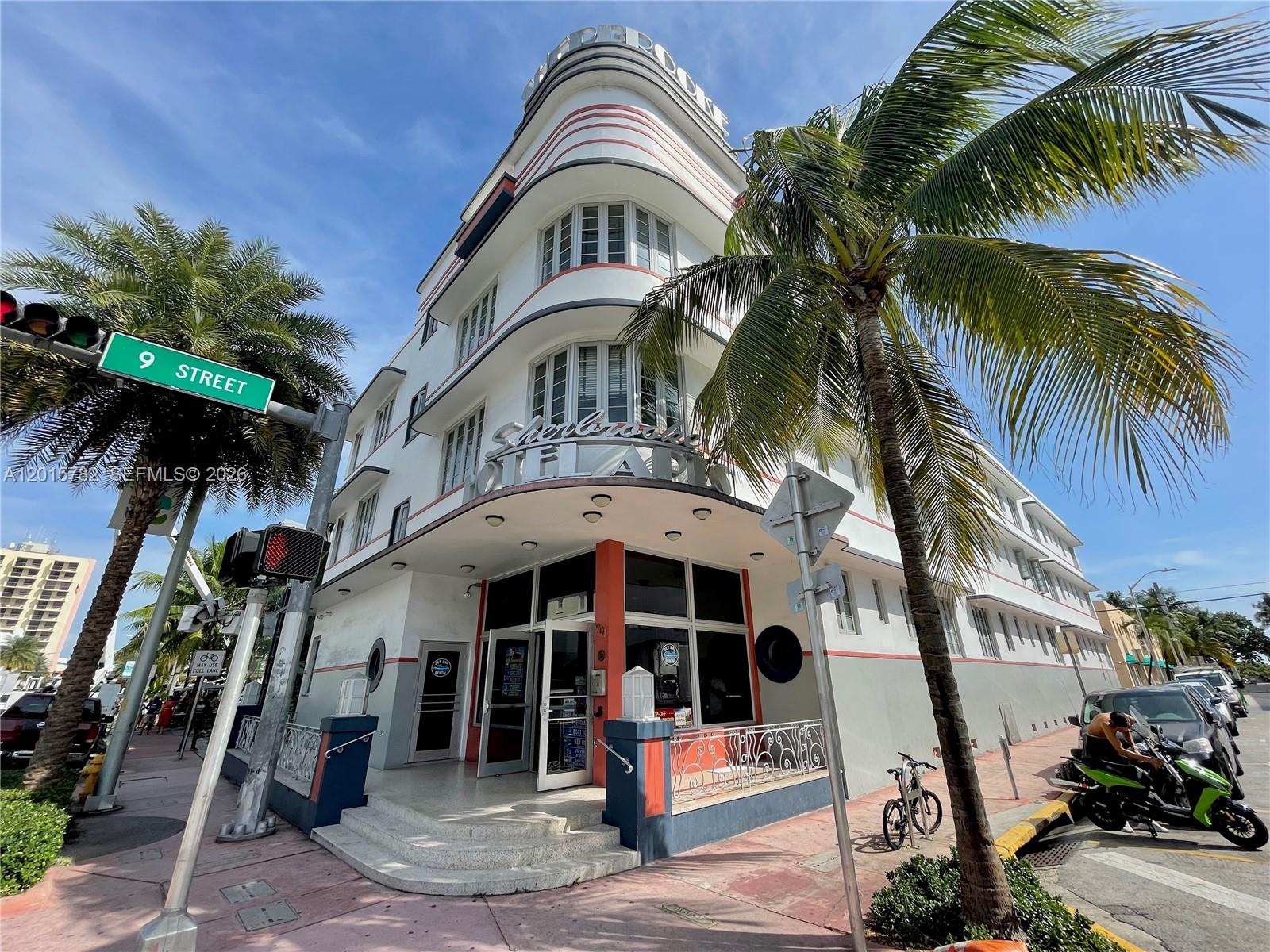 901 Collins Ave #103