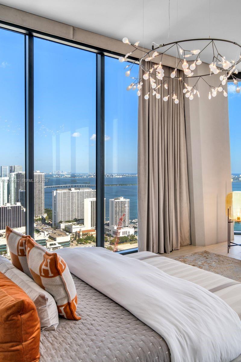 1000 Biscayne Blvd #5101 Miami, FL 33132