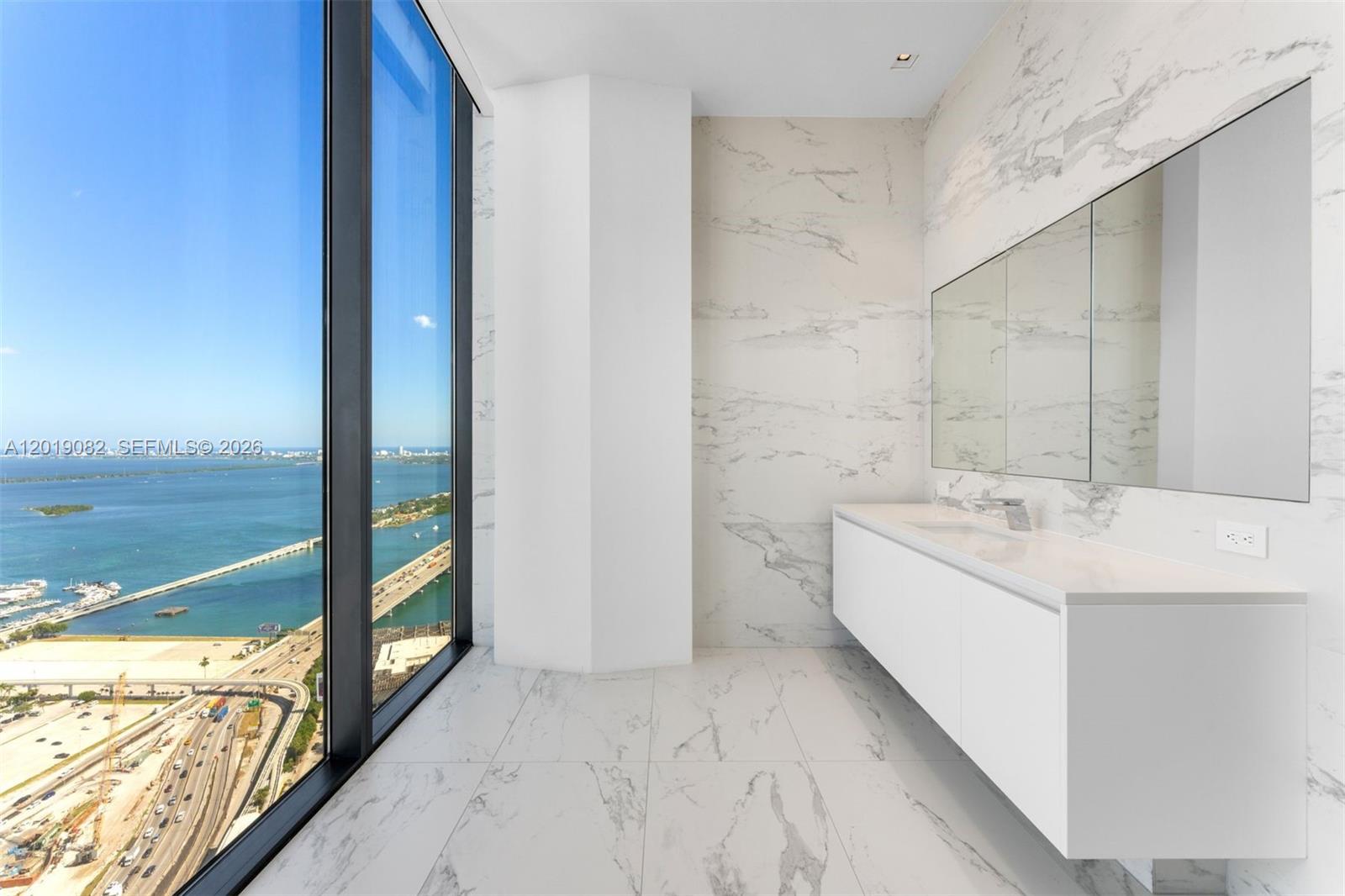 1000 Biscayne Blvd #5101 Miami, FL 33132