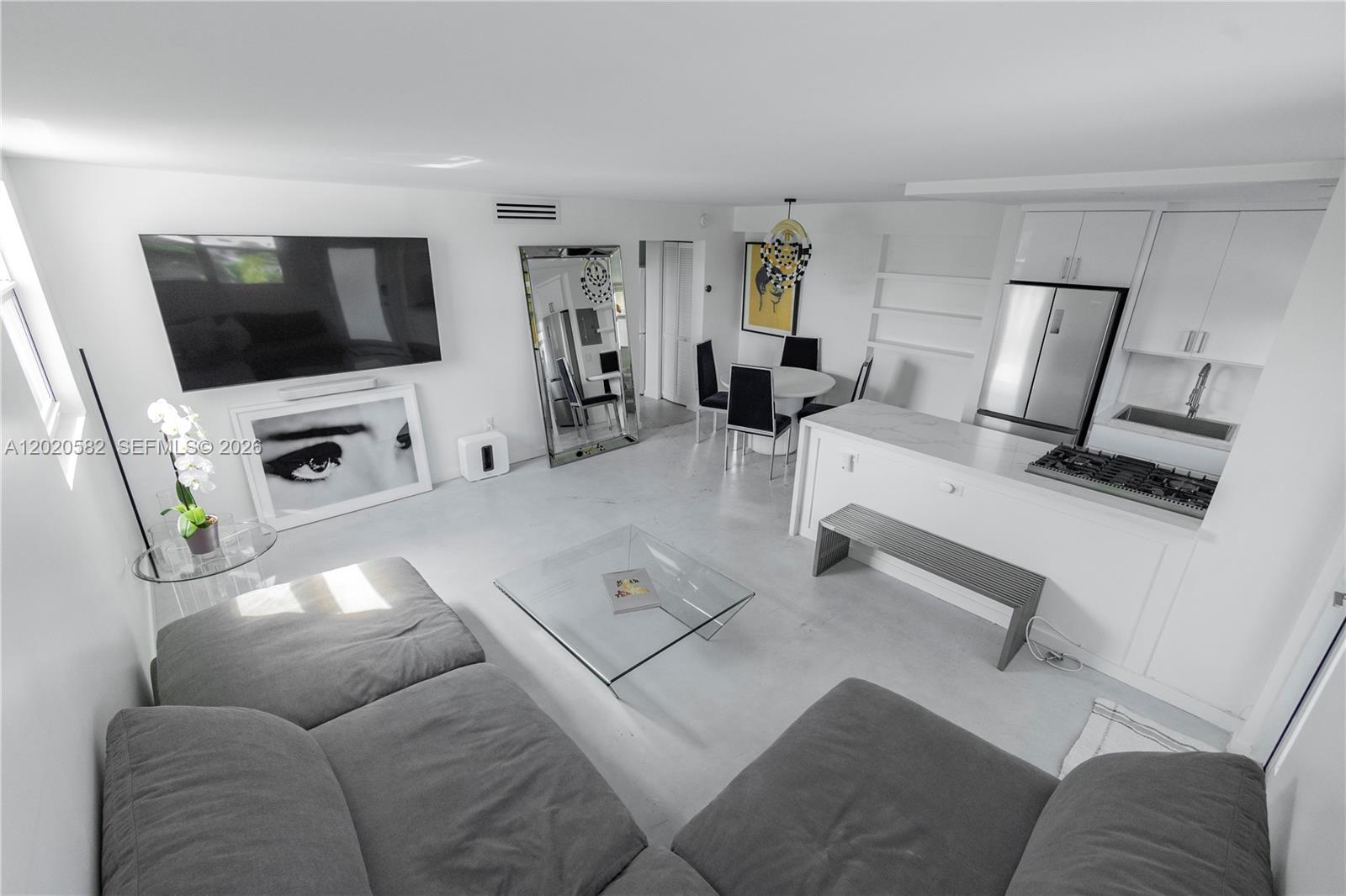 301 Jefferson Ave #4E