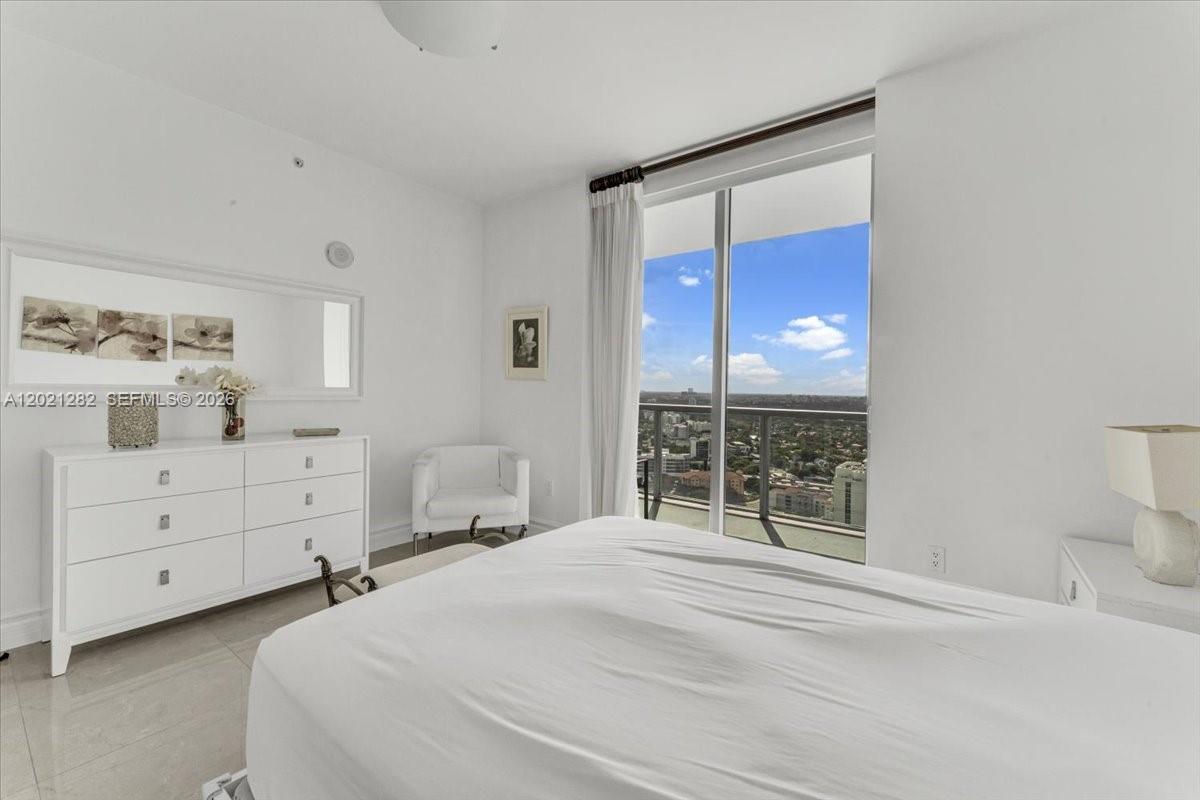 image Axis on Brickell South11