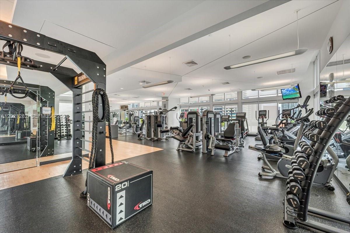 image Axis on Brickell South18
