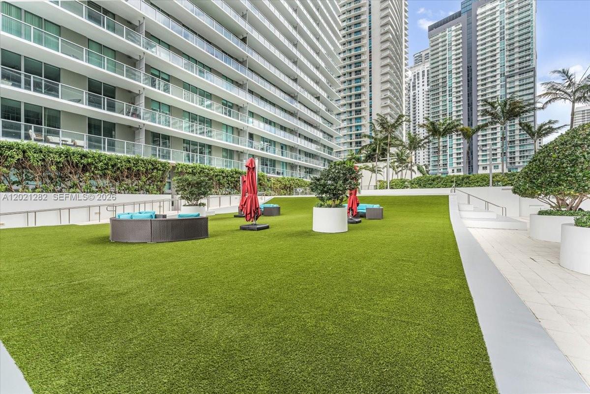 image Axis on Brickell South19