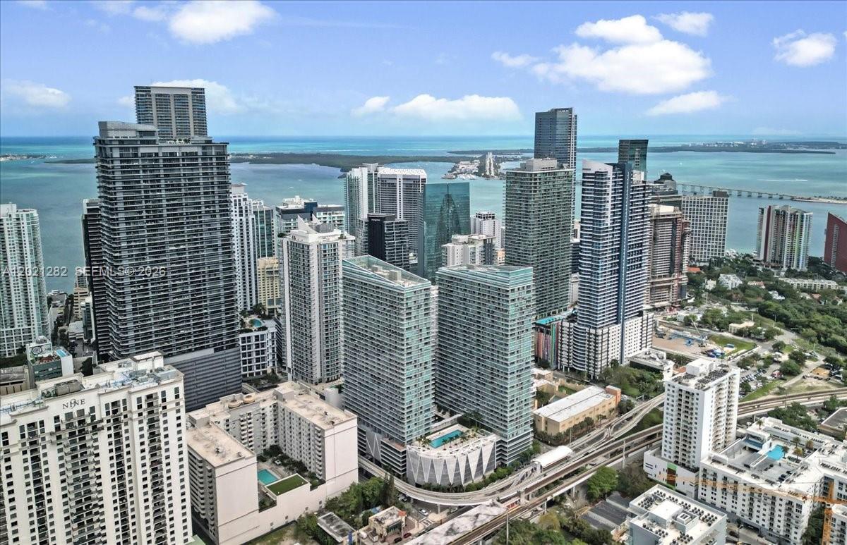 image Axis on Brickell South24