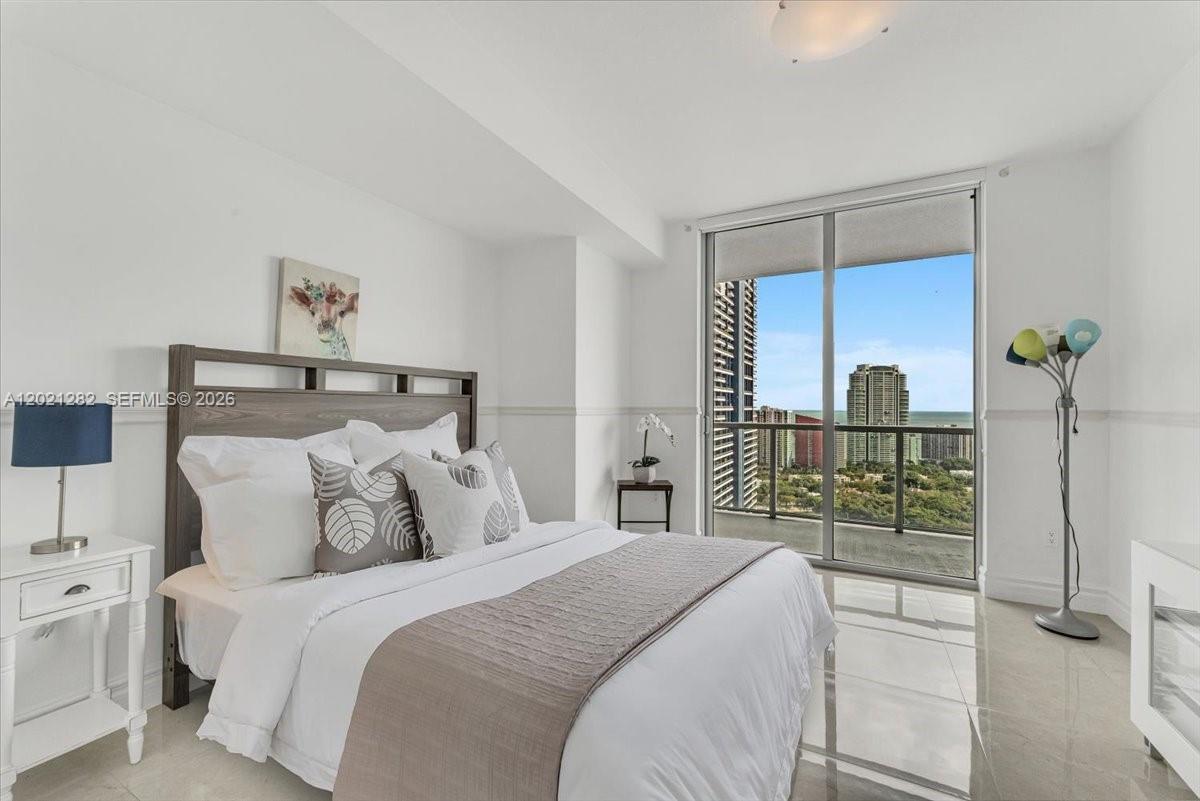 image Axis on Brickell South7