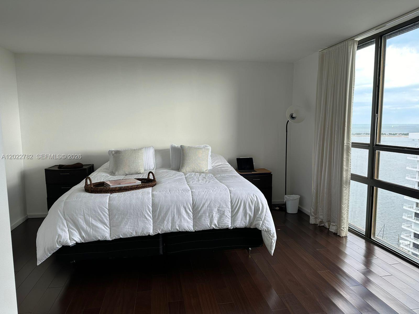 1450 Brickell Bay Dr #1907 Miami, FL 33131