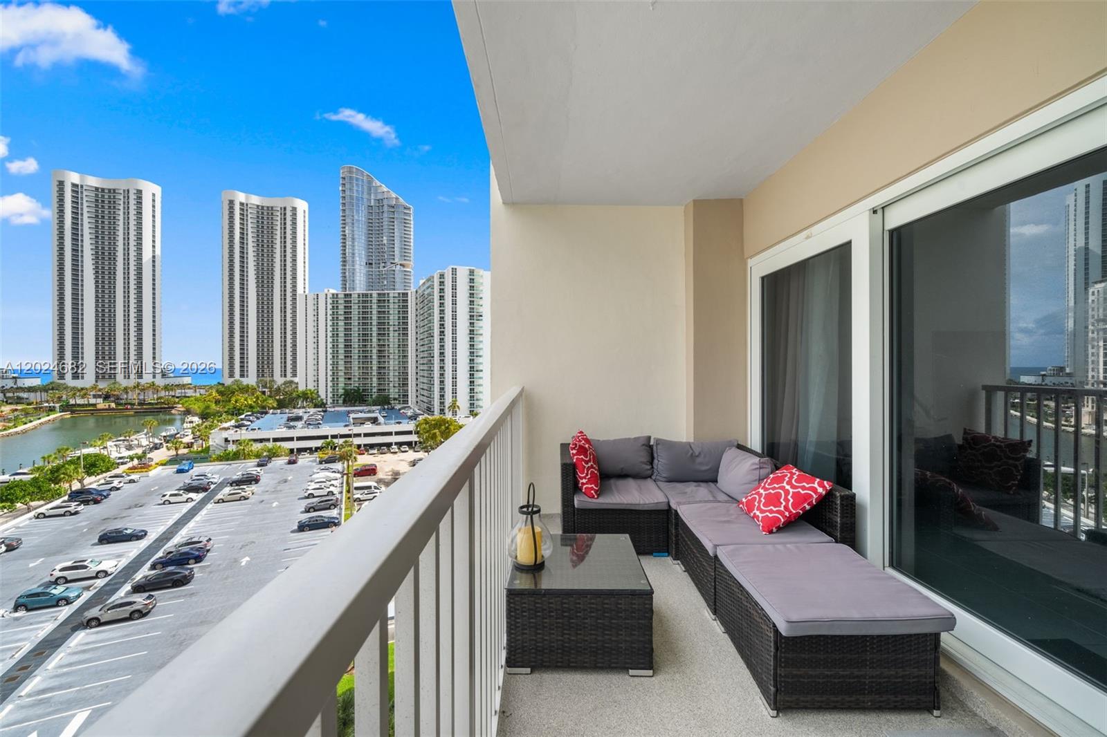 300 Bayview Dr #807 Sunny Isles Beach, FL 33160