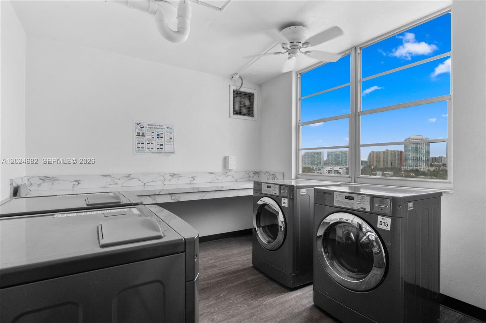 300 Bayview Dr #807 Sunny Isles Beach, FL 33160