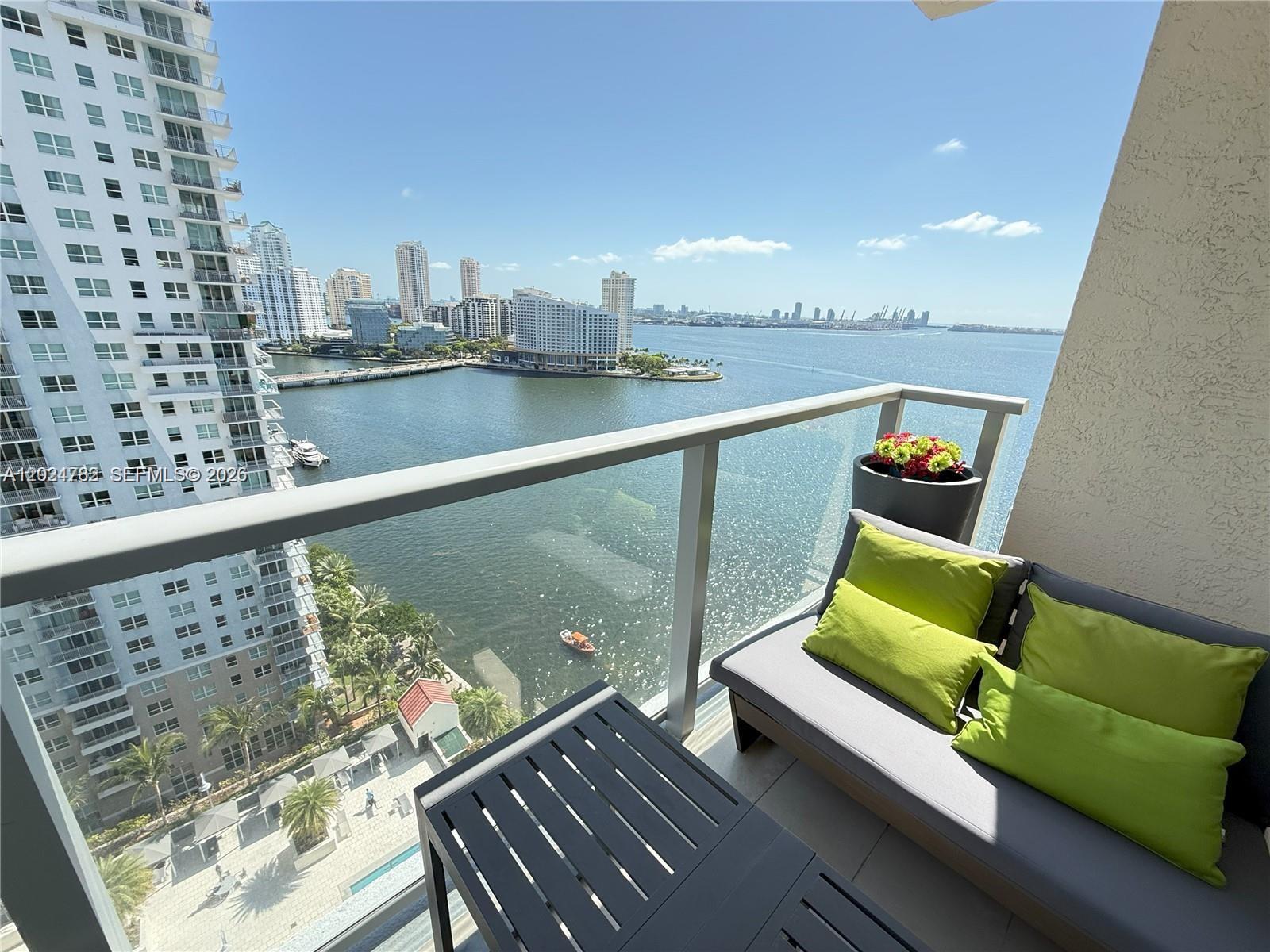 image The Mark on Brickell13
