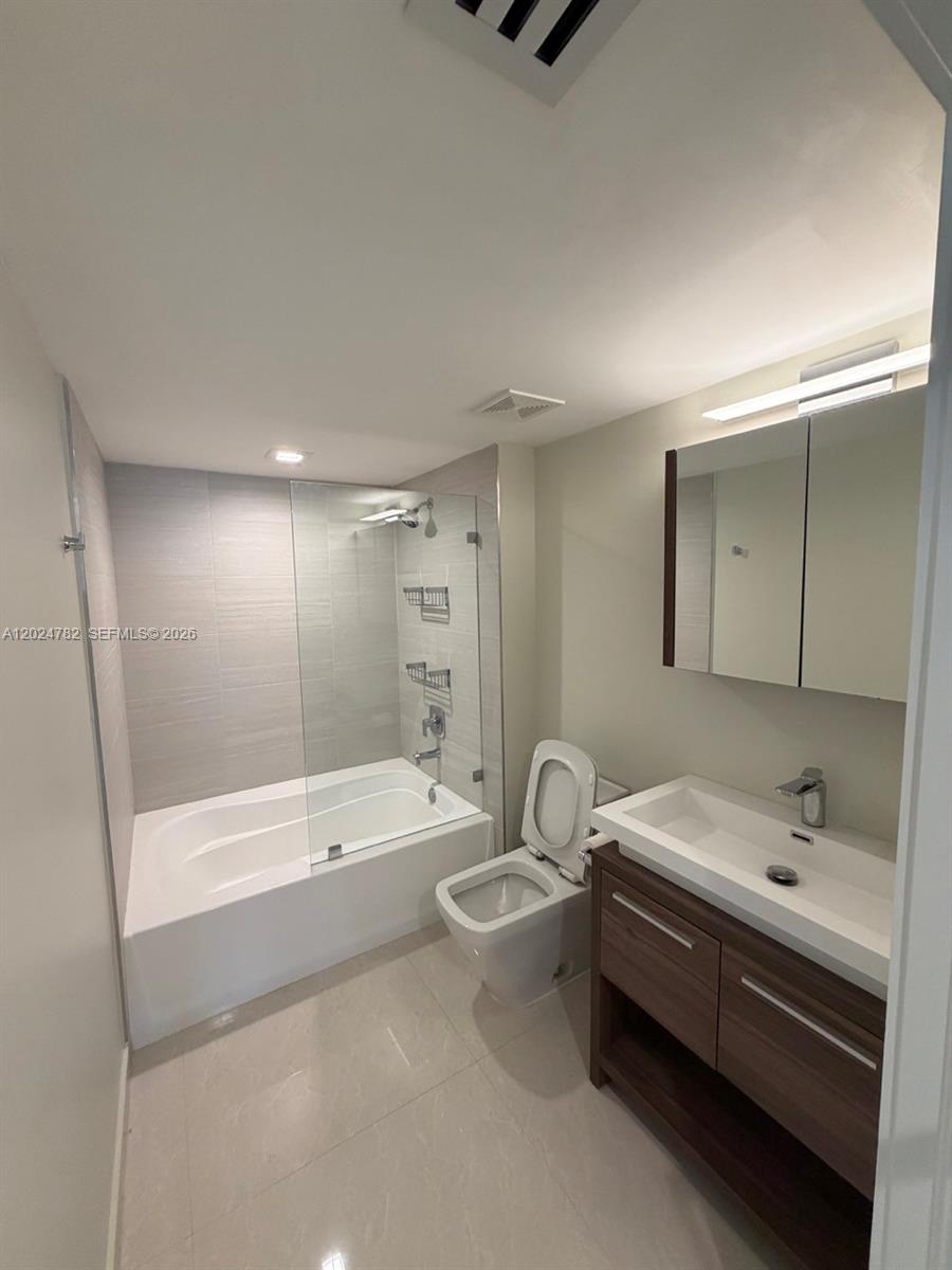 image The Mark on Brickell25