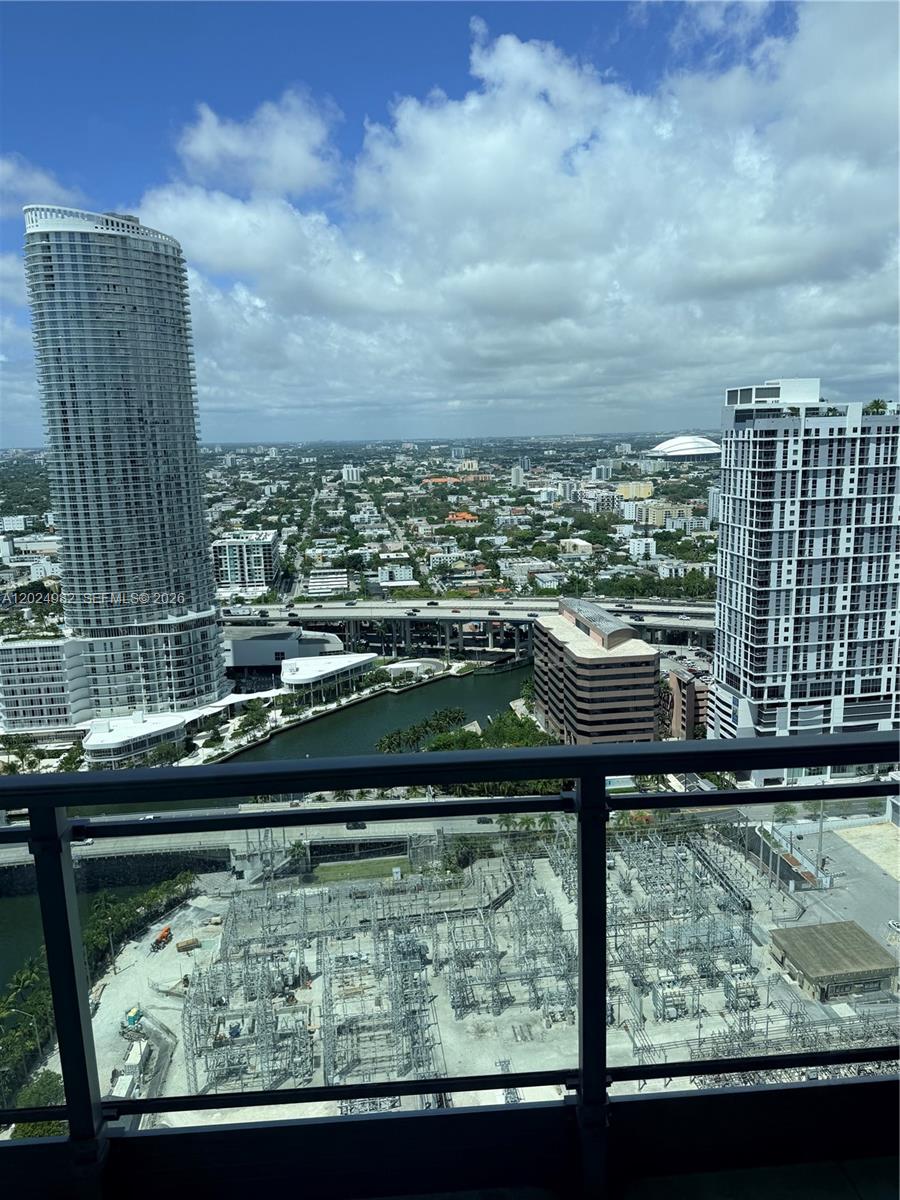 92 SW 3rd St #3909 Miami, FL 33130