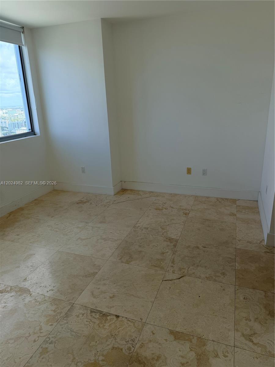 92 SW 3rd St #3909 Miami, FL 33130