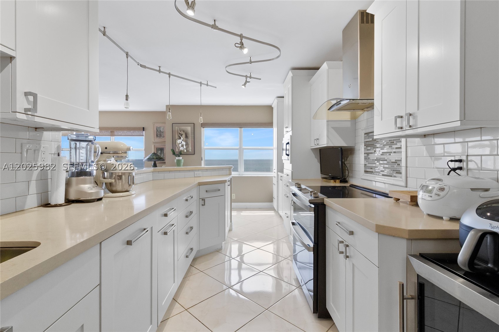 111 N Pompano Bch Blvd #909 Pompano Beach, FL 33062