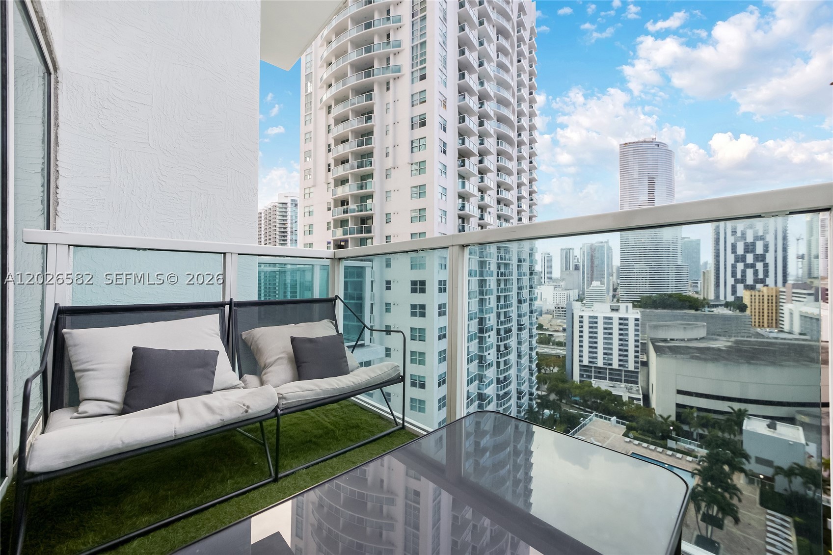 image Brickell on the River South18