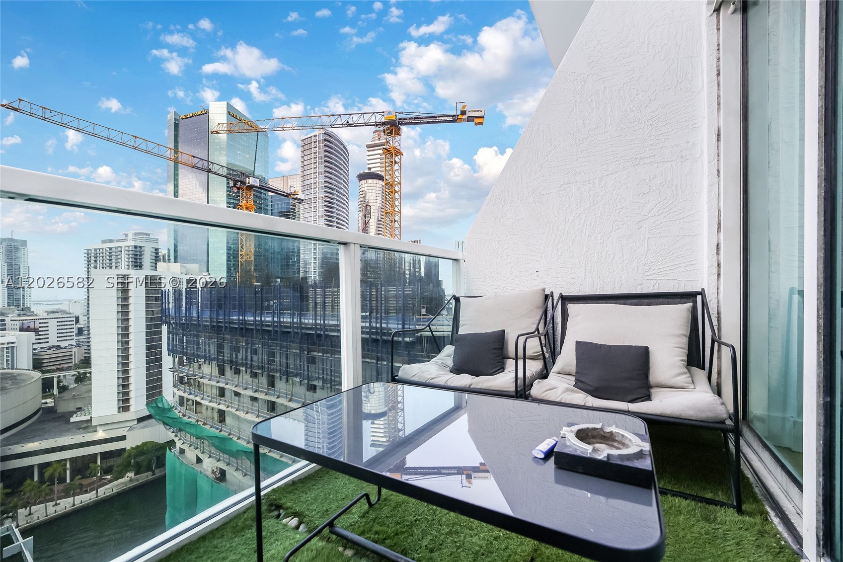 image Brickell on the River South19