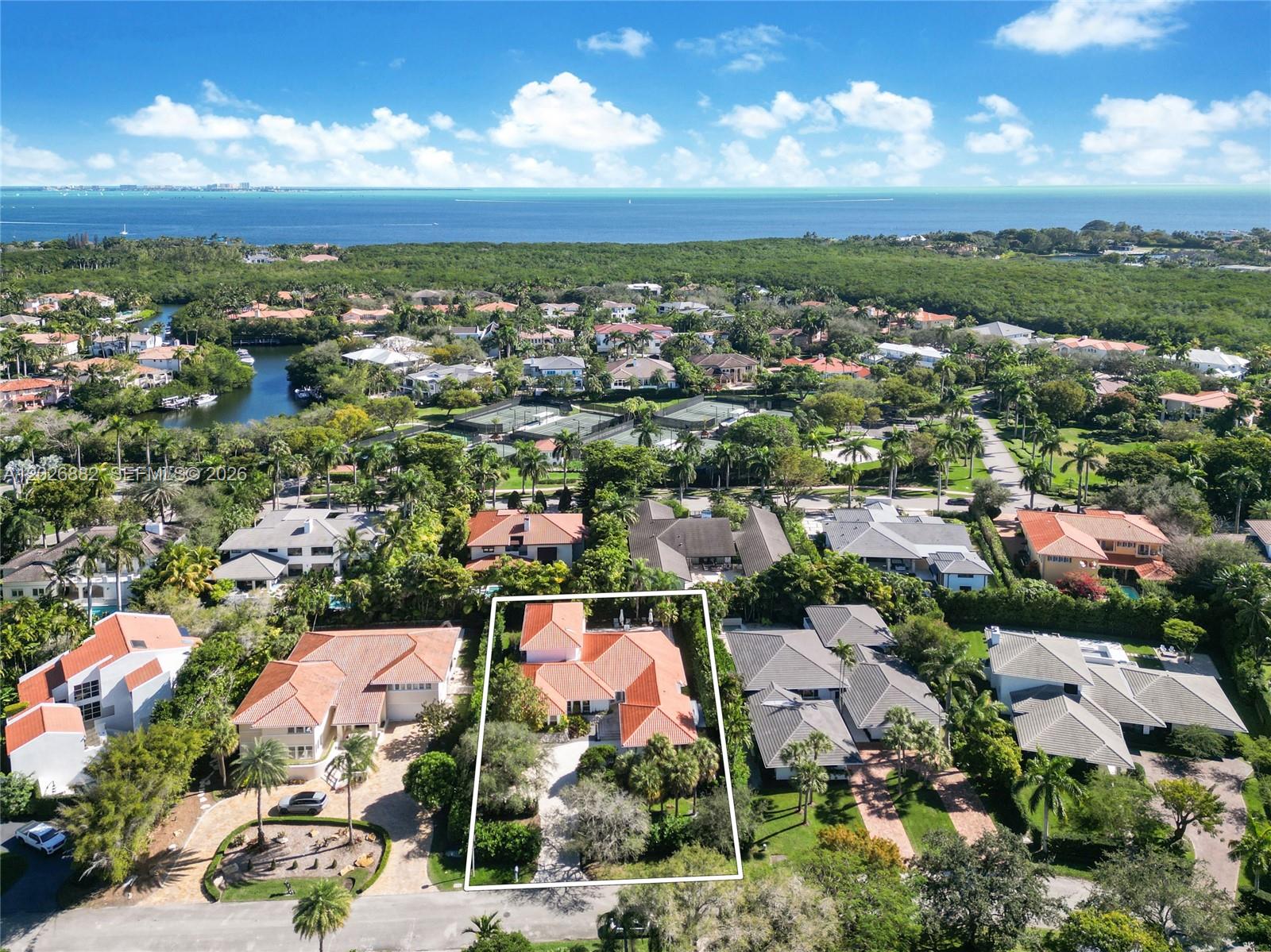 7155 E Lago Dr Coral Gables, FL 33143