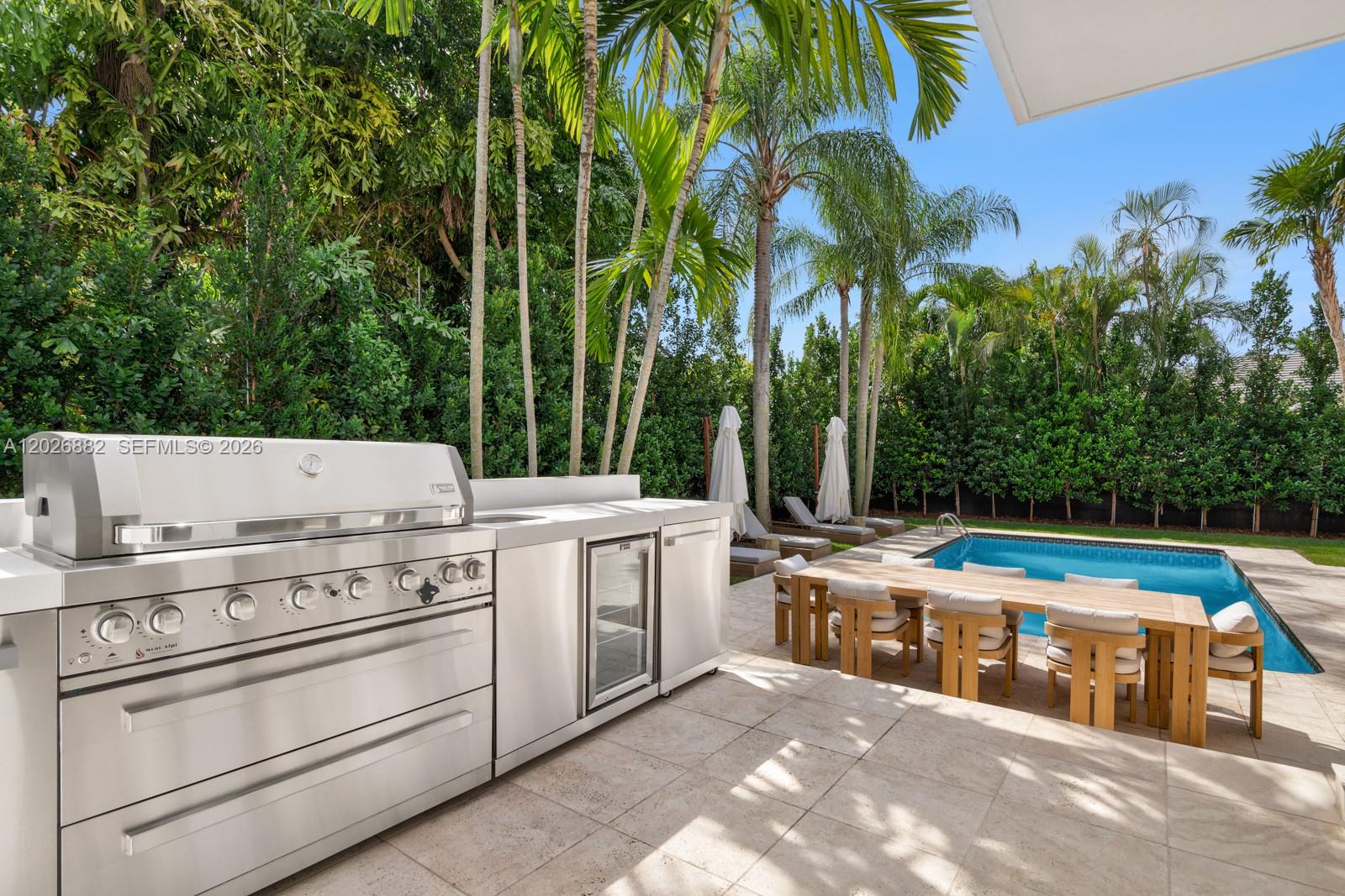 7155 E Lago Dr Coral Gables, FL 33143