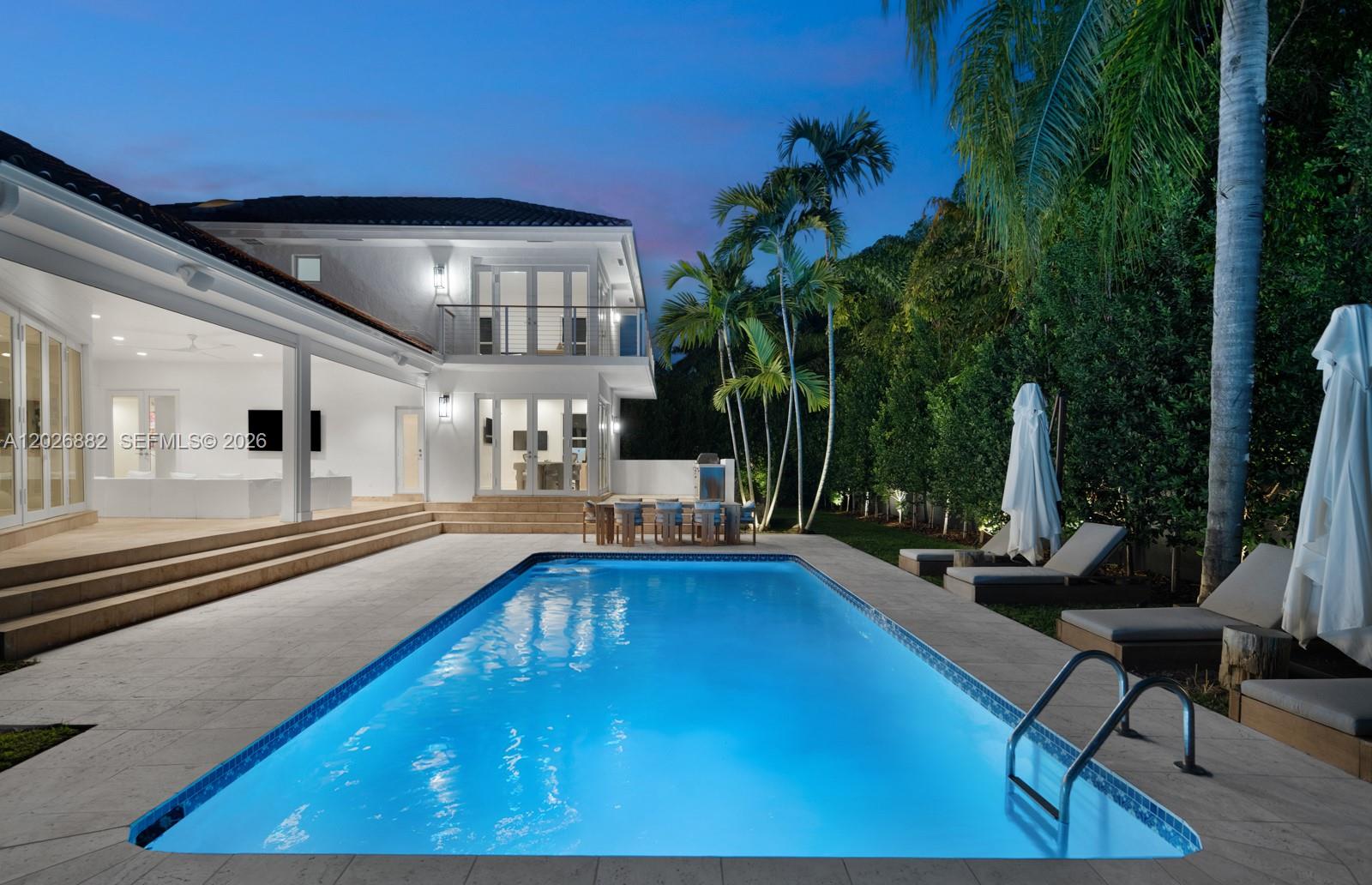 7155 E Lago Dr Coral Gables, FL 33143