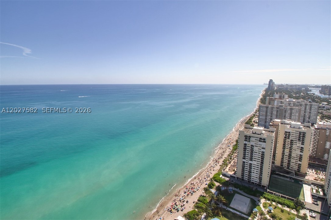 image Beach Club 224