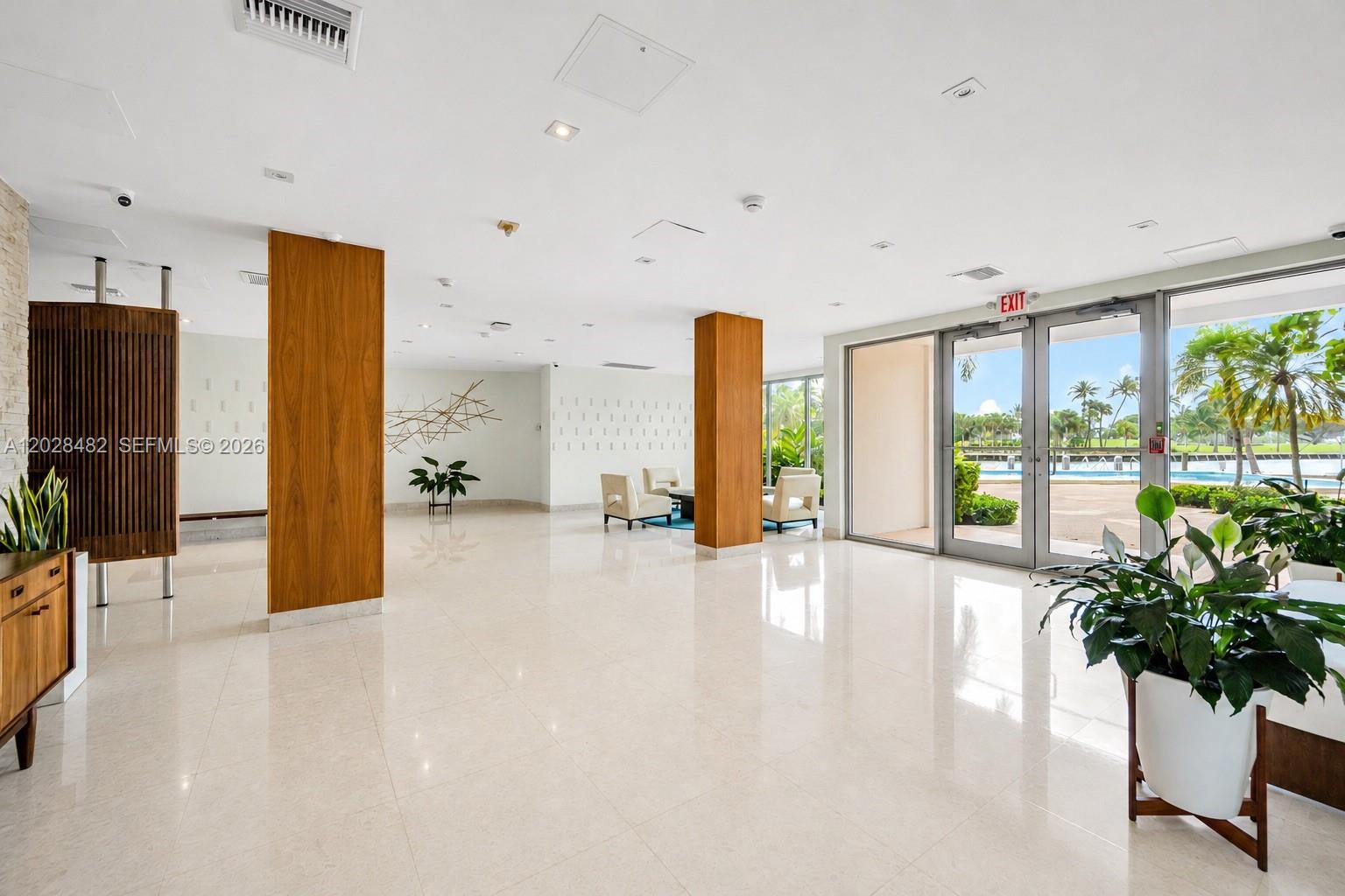 9102 W Bay Hbr Dr #3-C Bay Harbor Islands, FL 33154