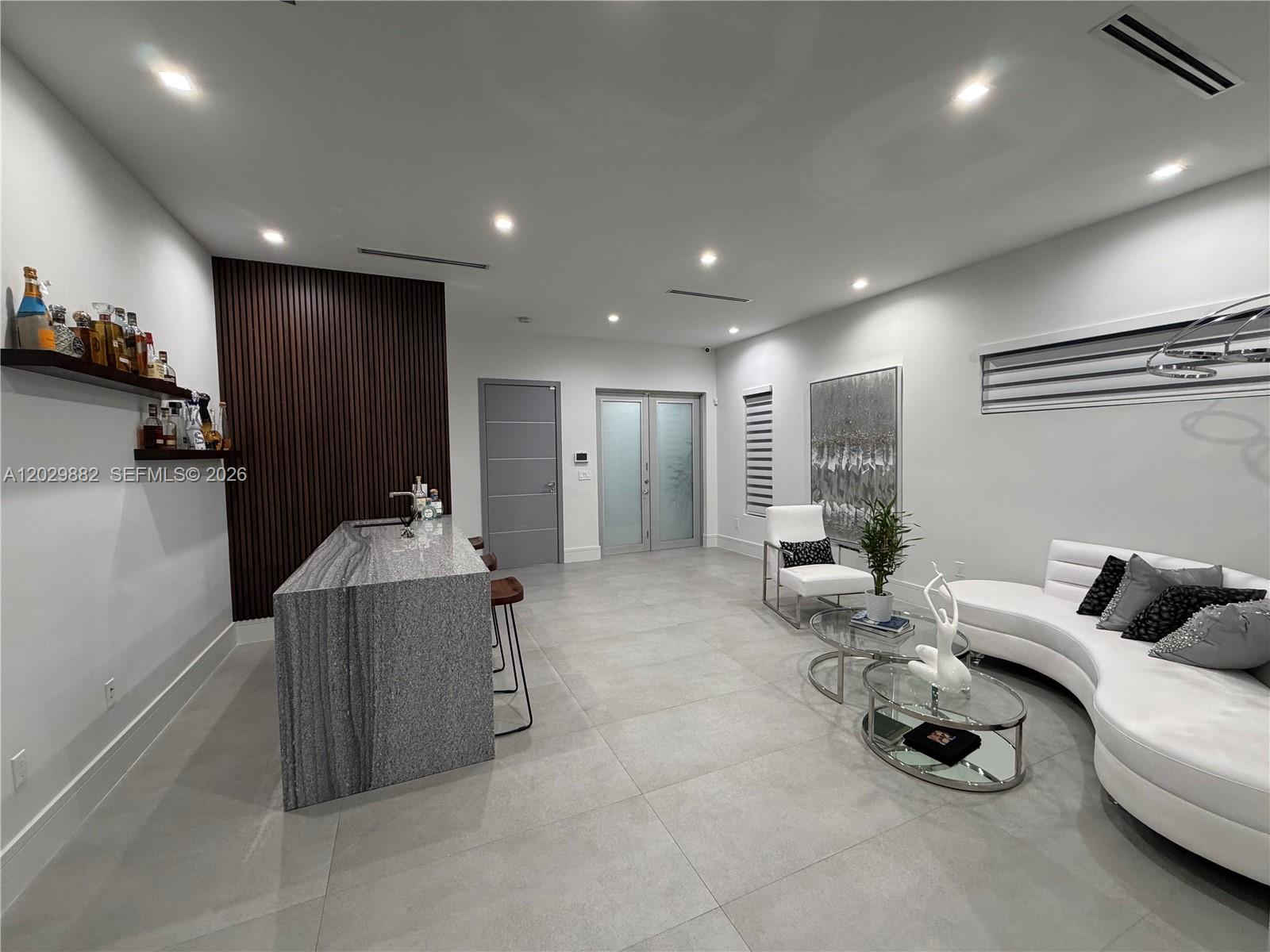 3073 Carter St Miami, FL 33133
