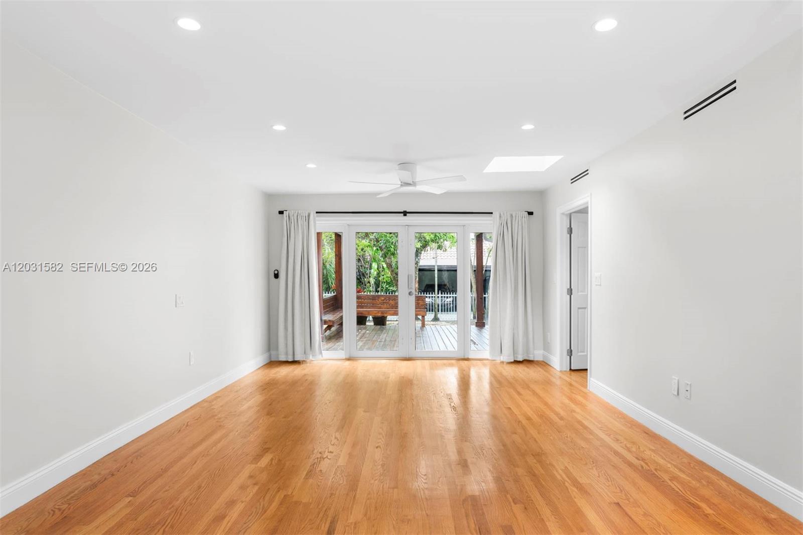 3945 Loquat Miami, FL 33133