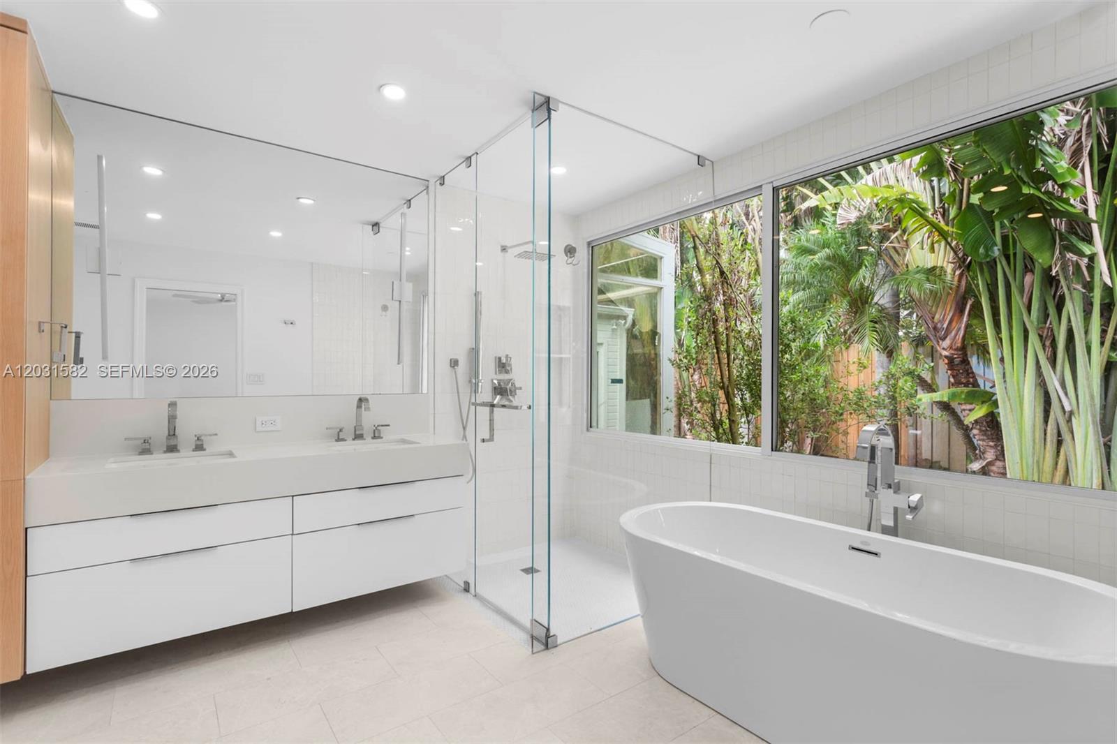 3945 Loquat Miami, FL 33133