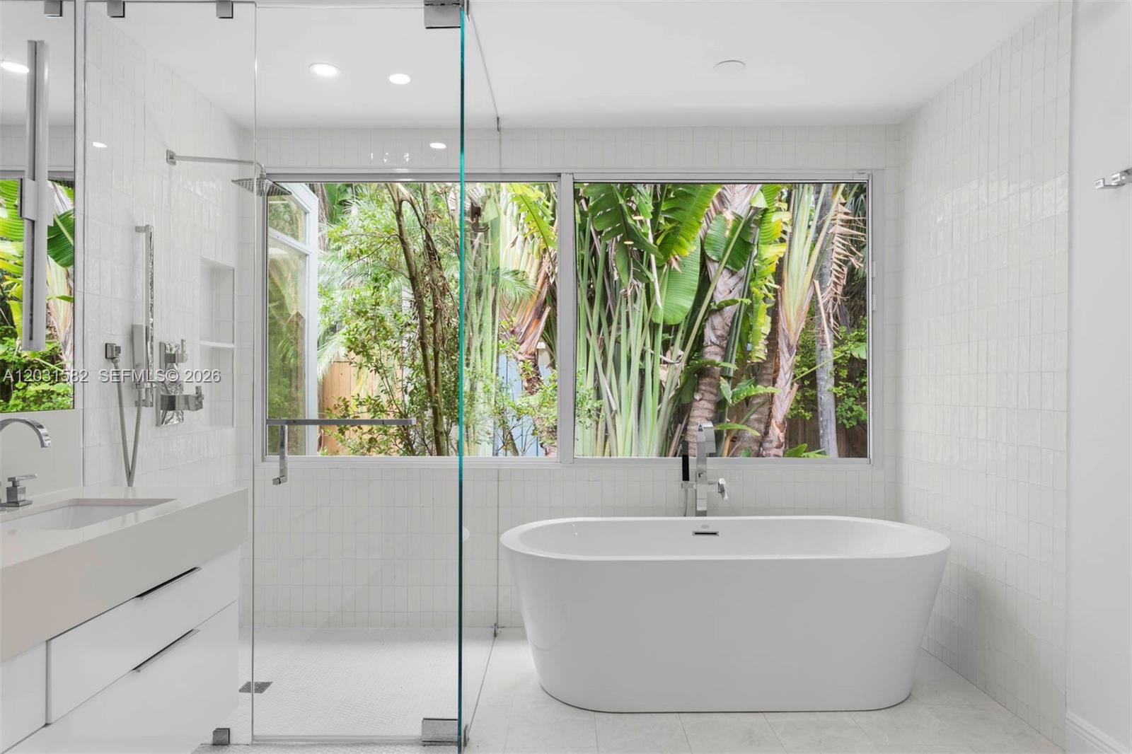 3945 Loquat Miami, FL 33133