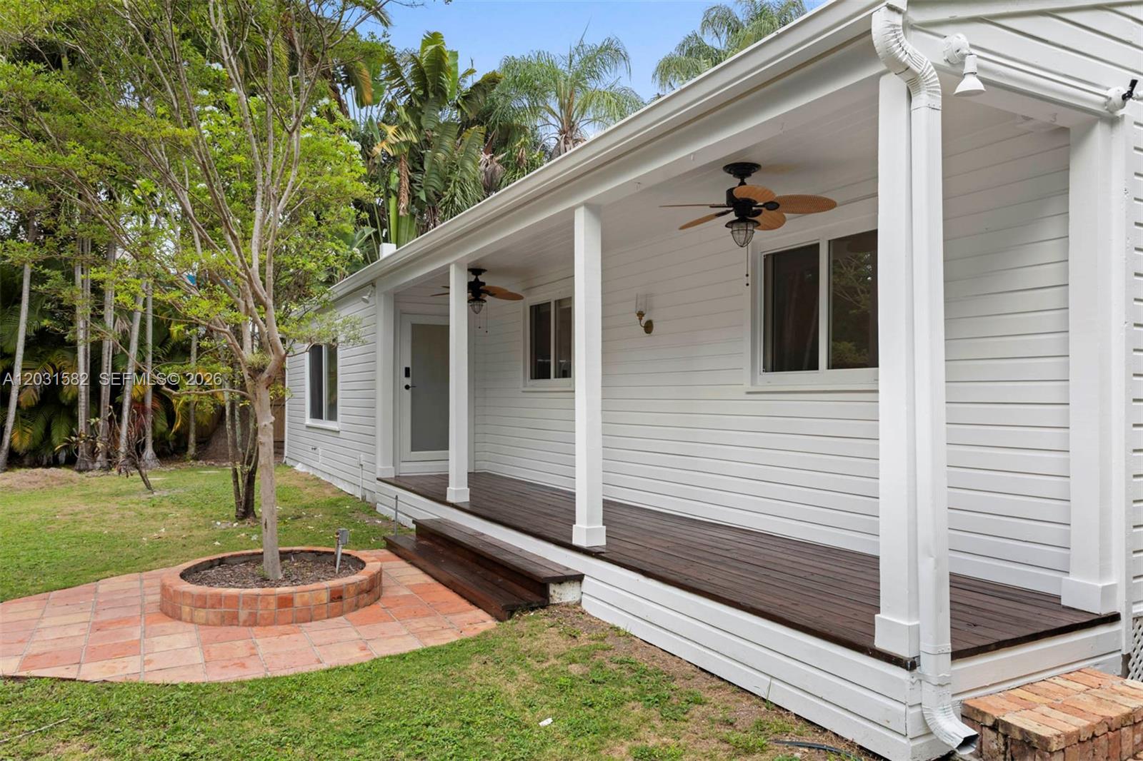 3945 Loquat Miami, FL 33133