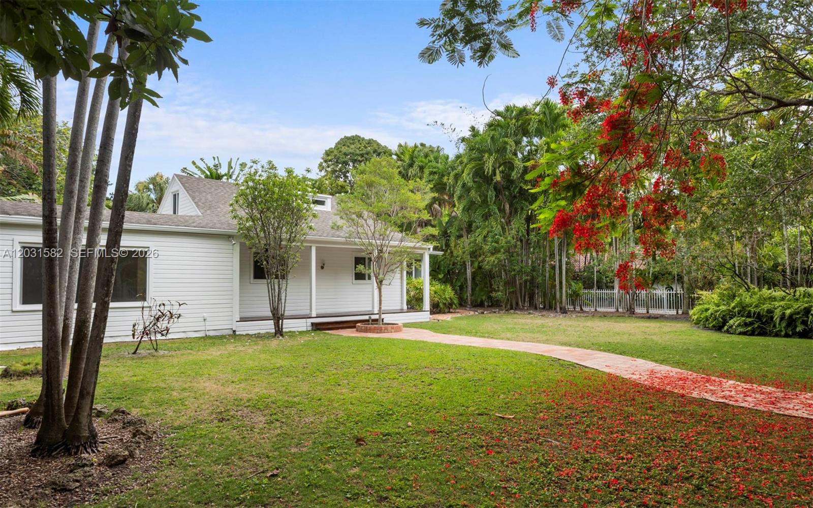 3945 Loquat Miami, FL 33133