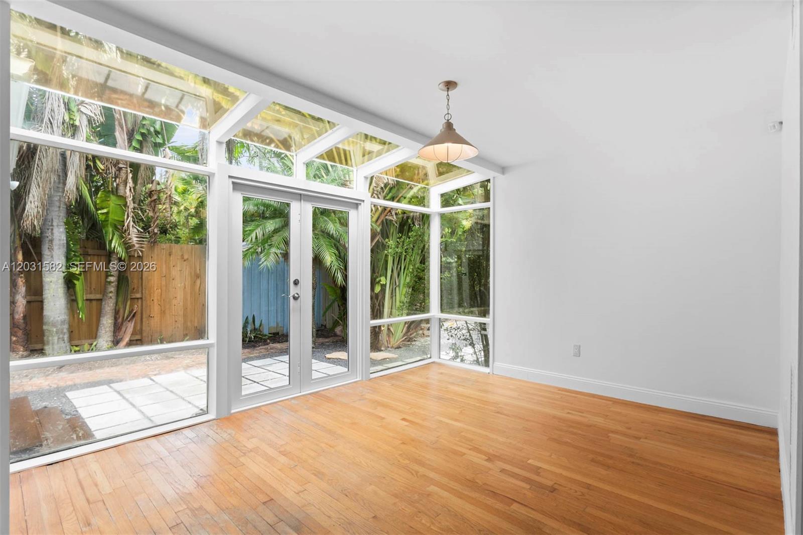 3945 Loquat Miami, FL 33133