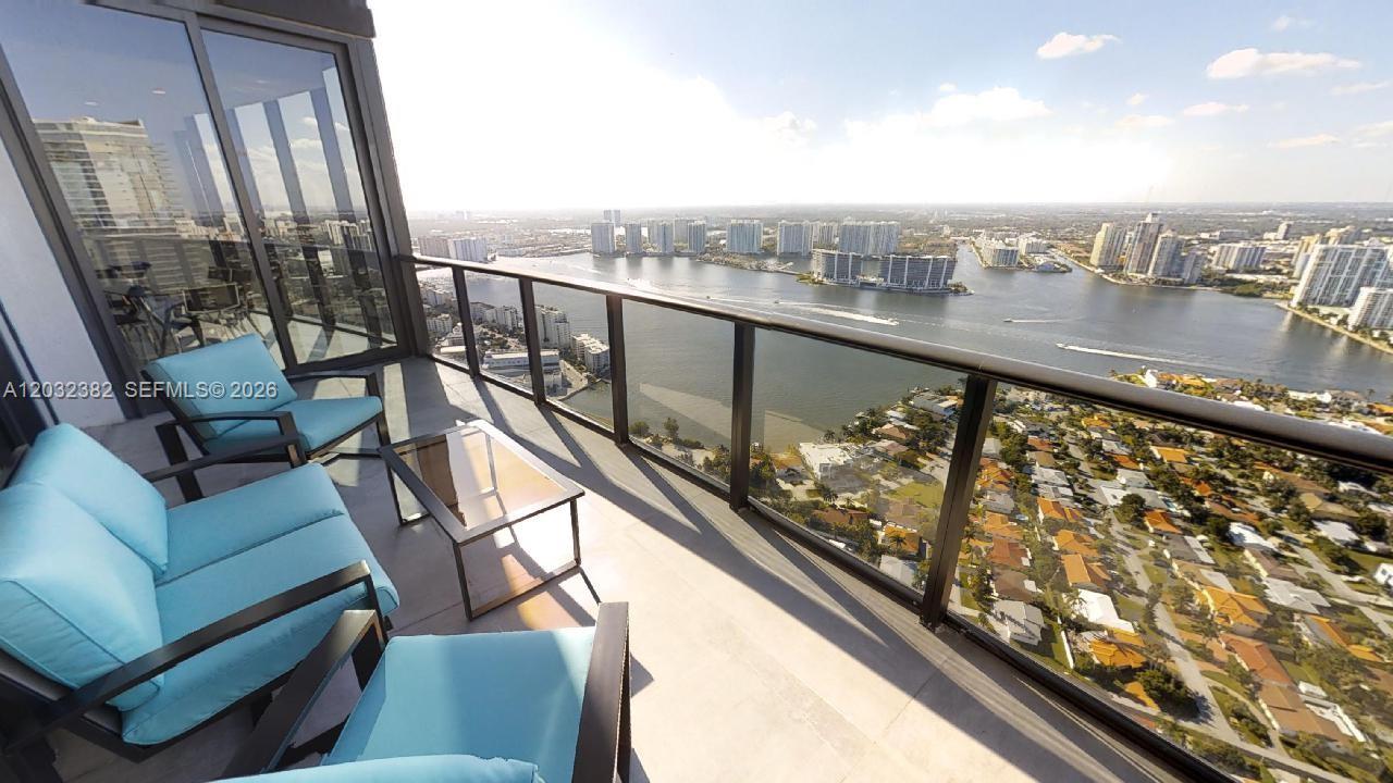 18555 Collins #4804 Sunny Isles Beach, FL 33160
