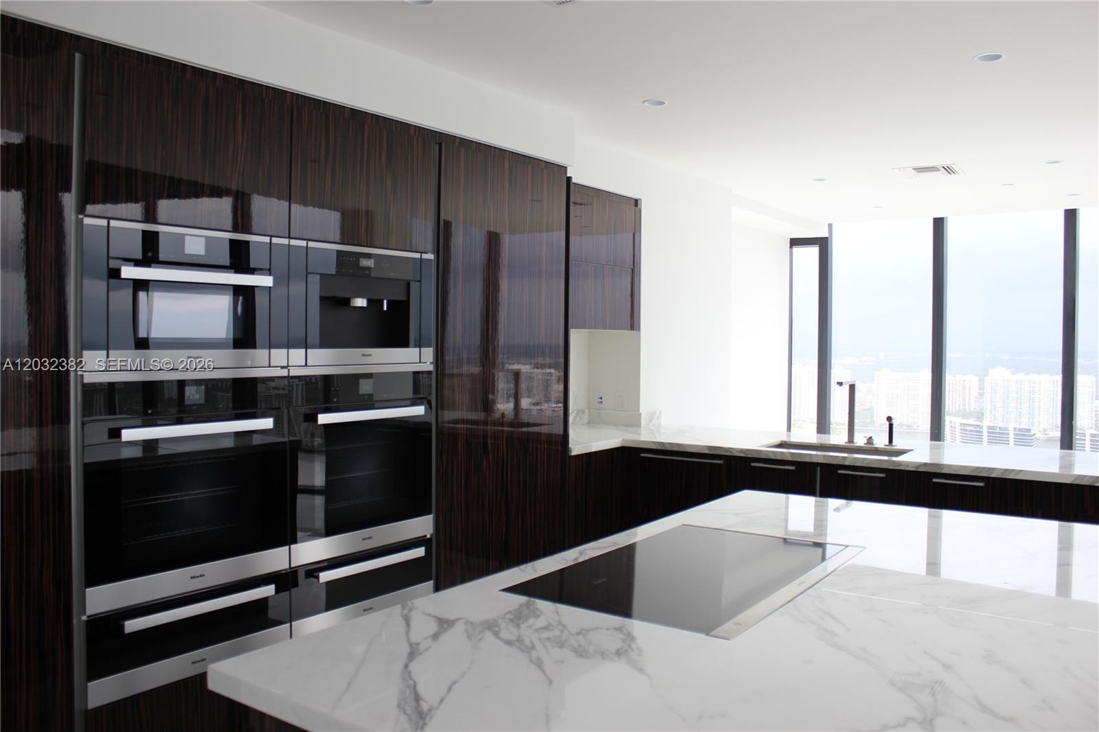 18555 Collins #4804 Sunny Isles Beach, FL 33160