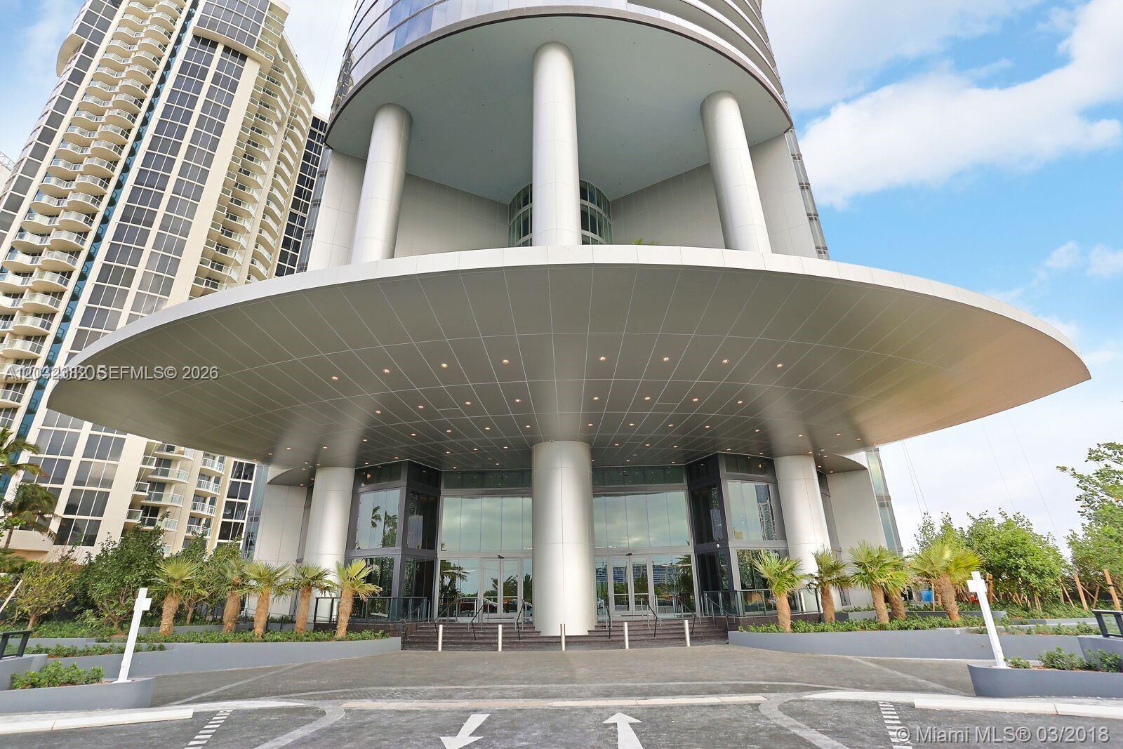 18555 Collins #4804 Sunny Isles Beach, FL 33160