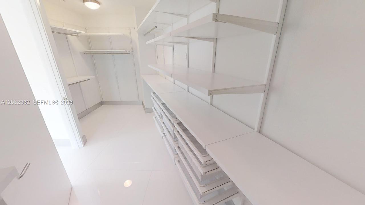 18555 Collins #4804 Sunny Isles Beach, FL 33160