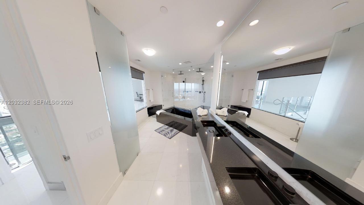18555 Collins #4804 Sunny Isles Beach, FL 33160
