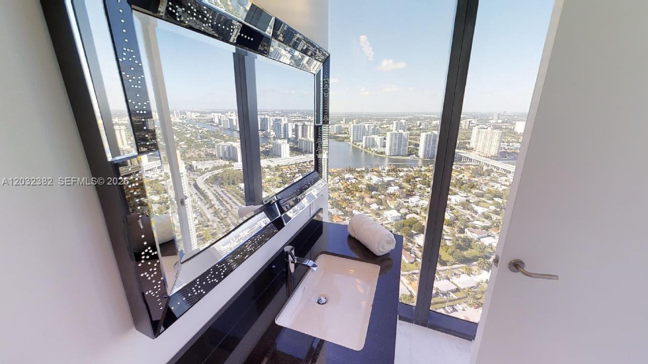 18555 Collins #4804 Sunny Isles Beach, FL 33160