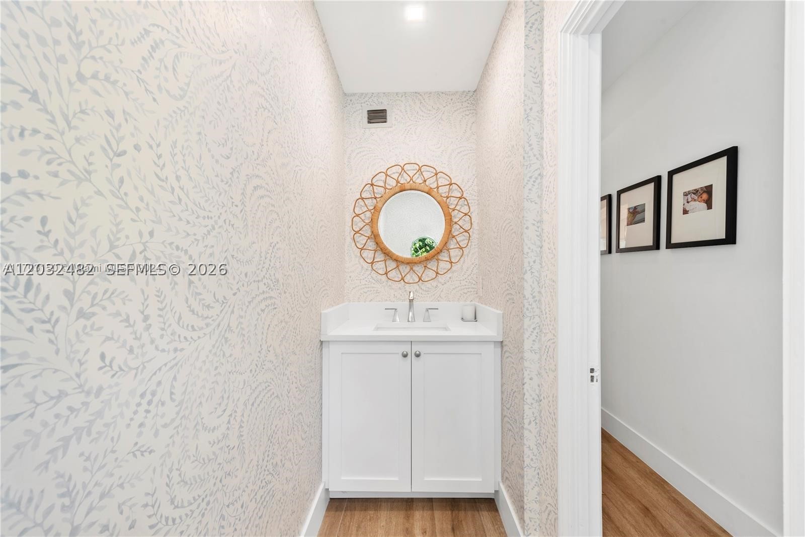 5621 Alton Rd Miami Beach, FL 33140