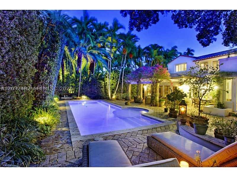 5621 Alton Rd Miami Beach, FL 33140