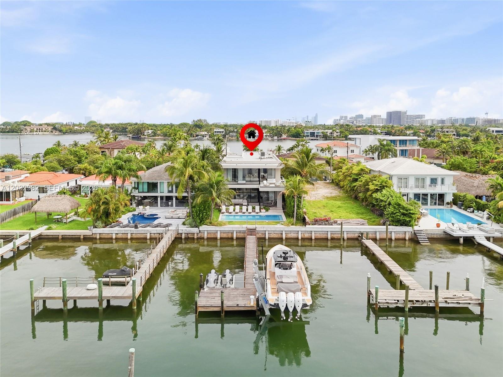 1050 Stillwater Dr Miami Beach, FL 33141