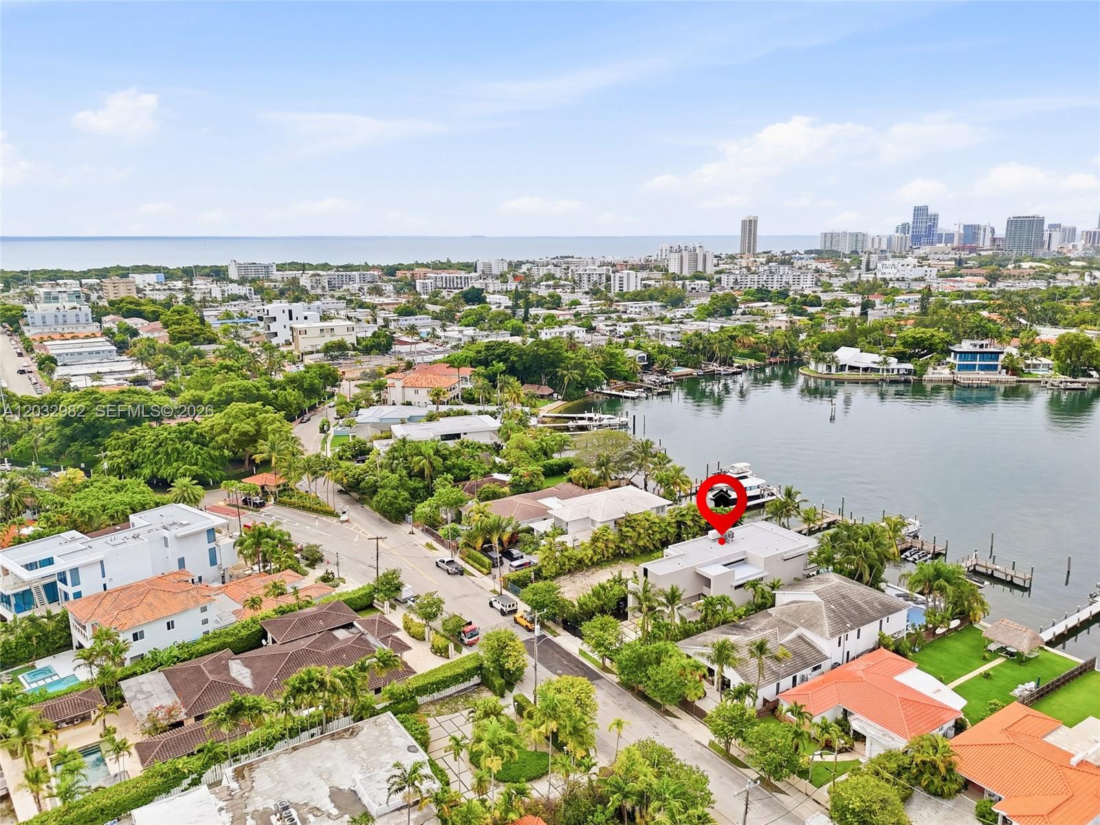 1050 Stillwater Dr Miami Beach, FL 33141