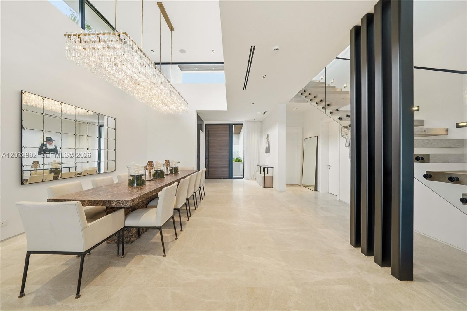 1050 Stillwater Dr Miami Beach, FL 33141
