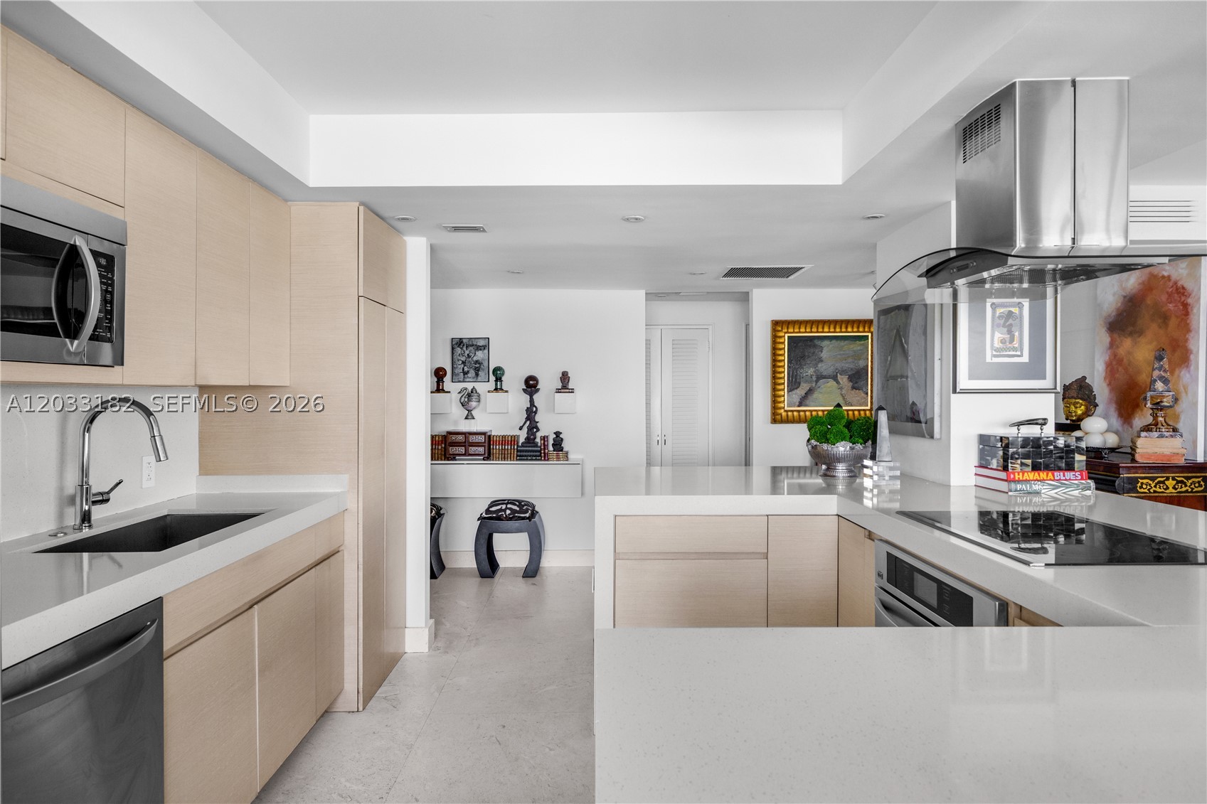 200 Ocean Ln Dr #409 Key Biscayne, FL 33149