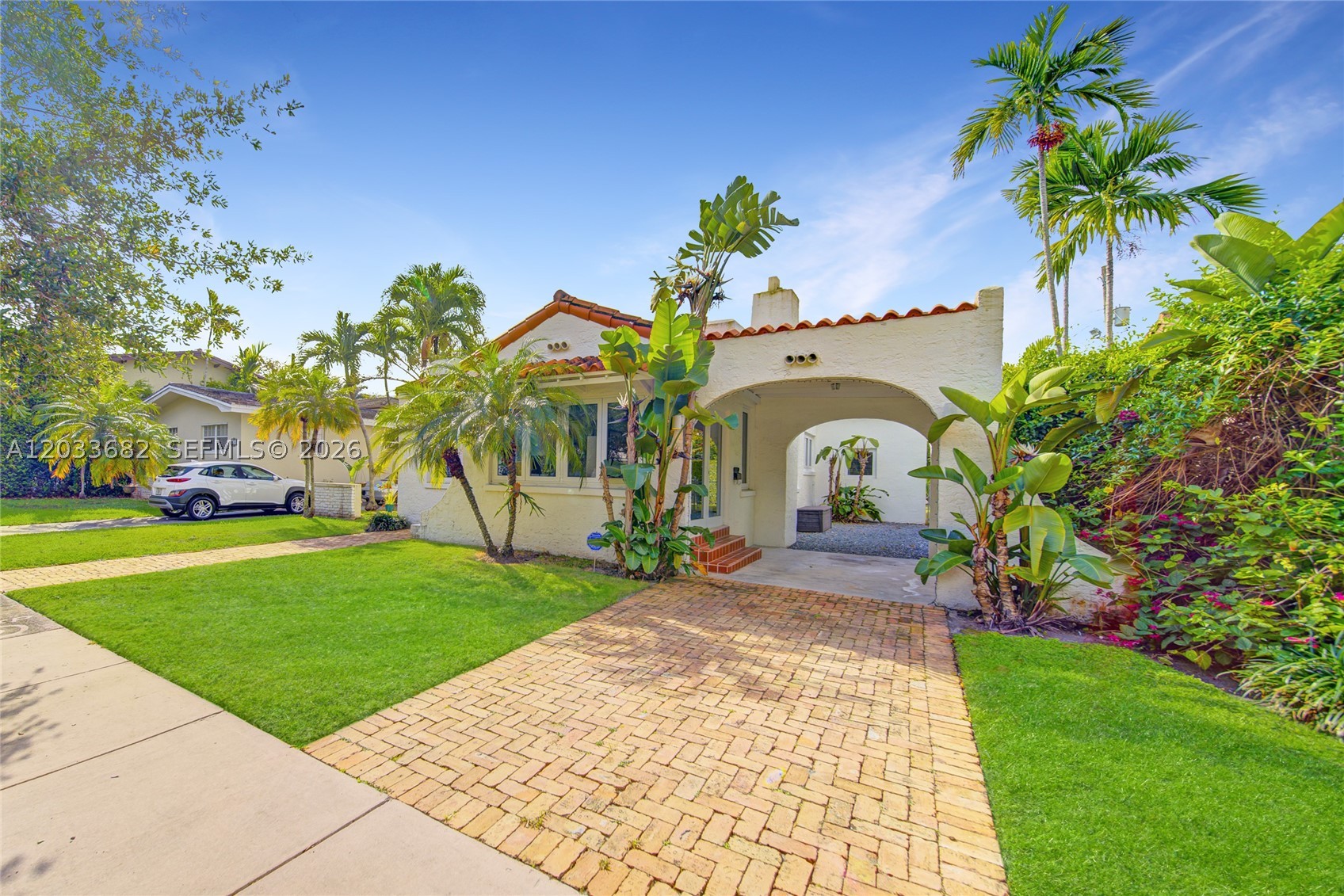 1212 Medina Ave