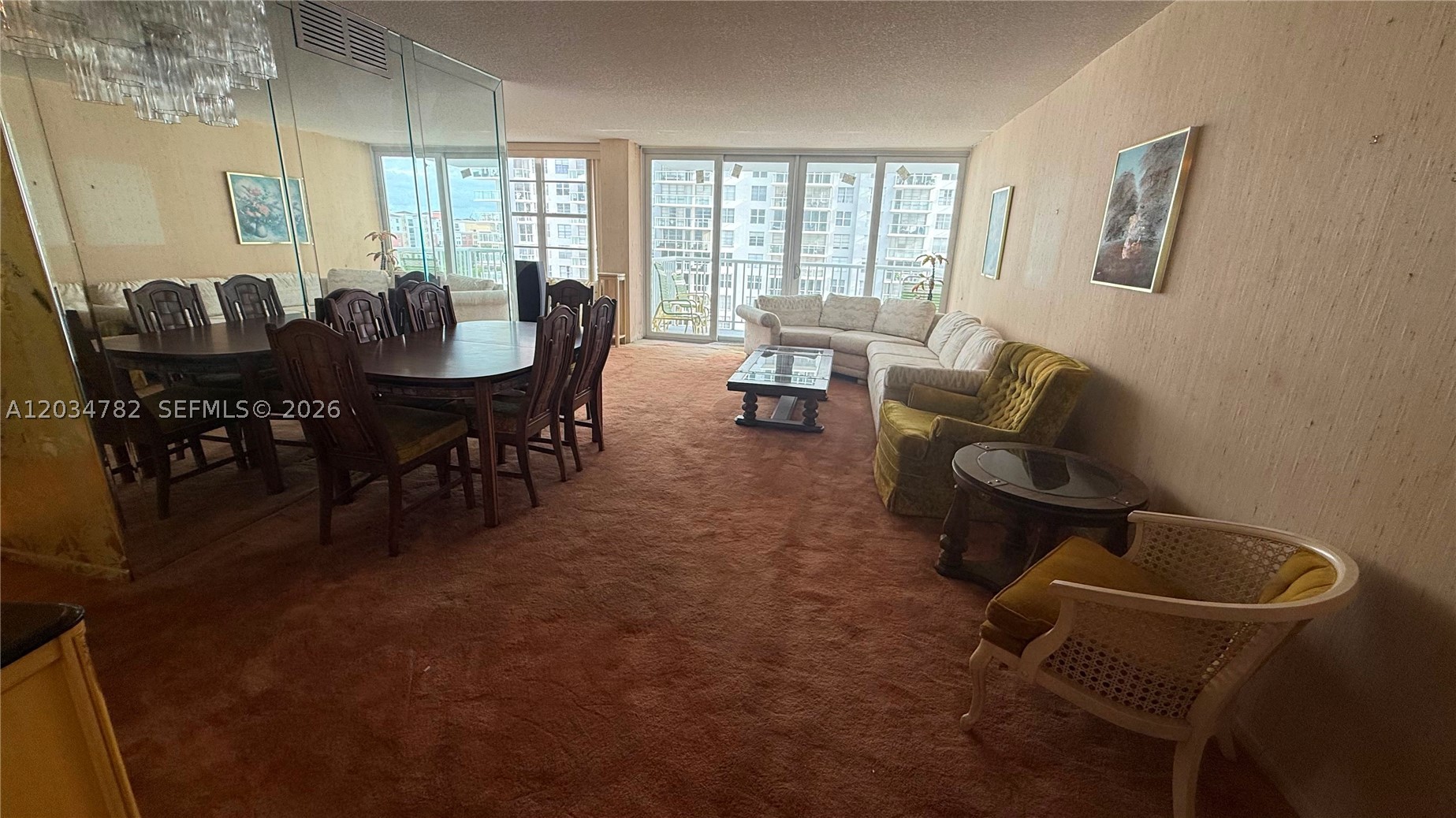 image Winston Towers 4002