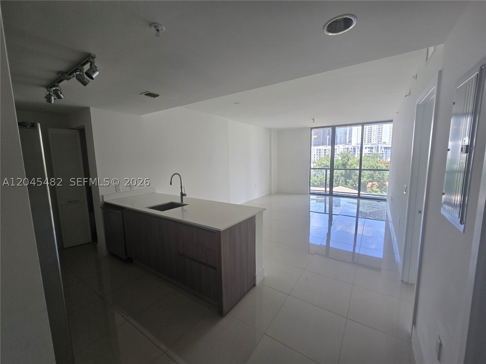 image Cassa Brickell7